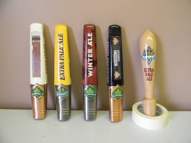 lot 38 image: COLLECTION OF 5 BEER TAP HANDLES - SEE PICTURES