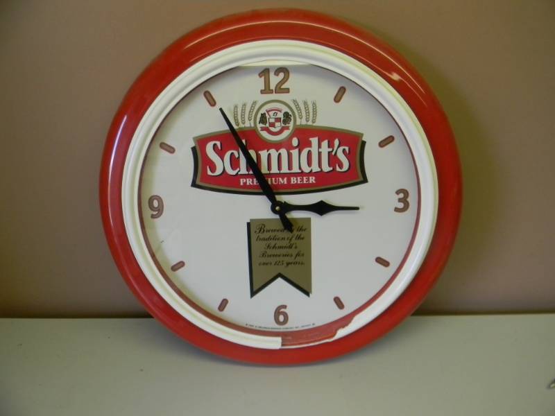lot 47 image: VINTAGE SCHMIDTS BEER CLOCK - CLOCK WORKS CHIP IN WHITE RING  - APPROX 24 - SEE PICTURES
