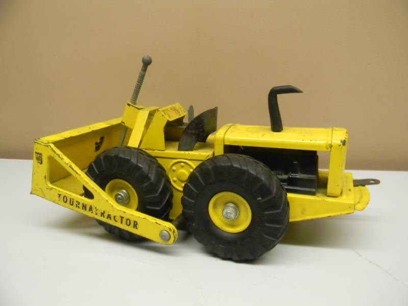 lot 34 image: Vintage Nylint LeTourneau Dozer, Tractor, Pressed Steel, Westinghouse