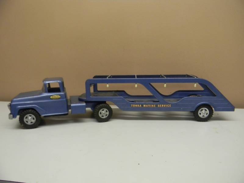 lot 8 image: Vintage Tonka Marine Service Truck & Trailer - AWESOME PIECE RARE - SEE PICTURES