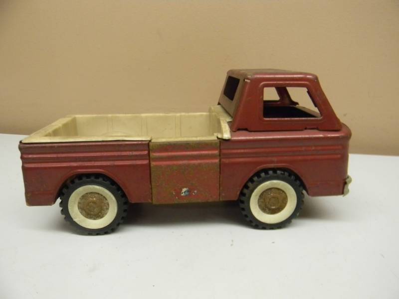 lot 20 image: 1960s VINTAGE Structo Chevy Corvair rampside  PICKUPVAN - SEE PICTURES