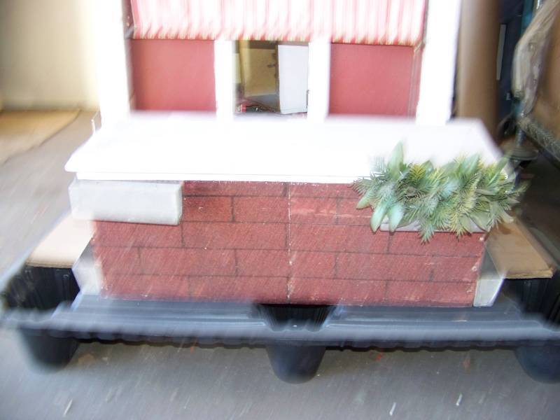 lot 29 image: Miniature House  Doll House  Craft House
