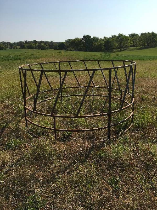 lot 401 image: Feeder Ring