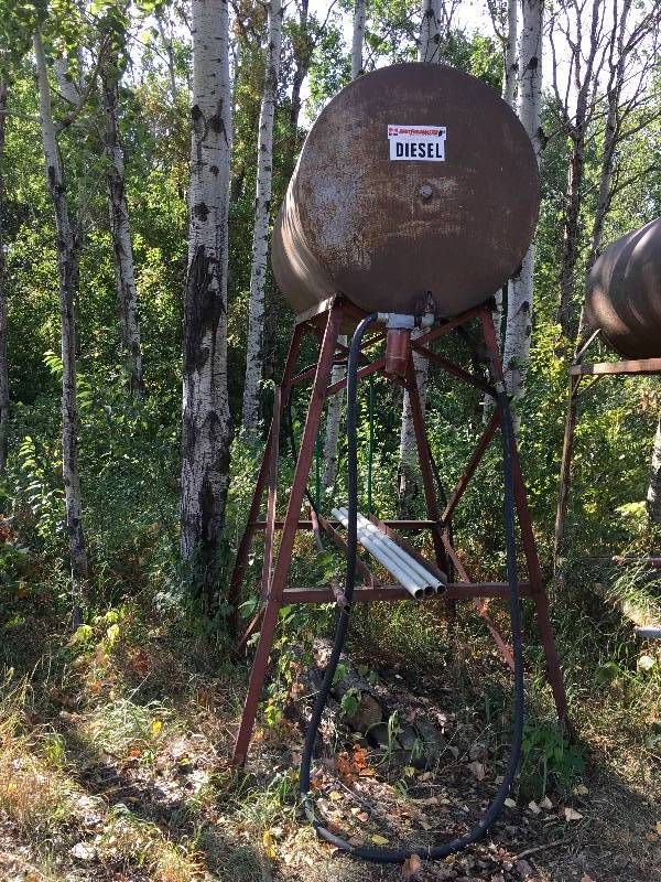 lot 404 image: Upright Diesel Tank