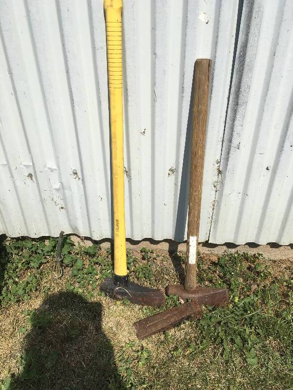 lot 455 image: Wood Splitters & Wood Wedge