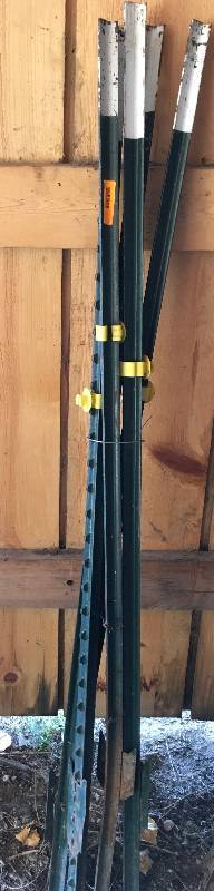 lot 419 image: 5 12 Fence Posts