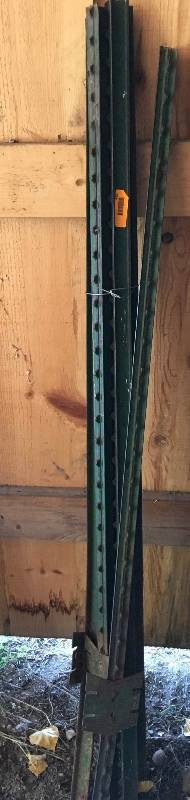 lot 420 image: 5 12 Fence Posts