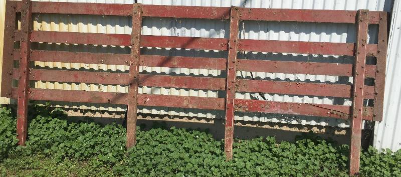 lot 450 image: Wooden Fence Section W Steel End Caps