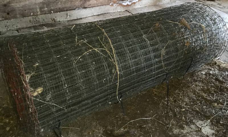 lot 461 image: Roll Of 6 Ft. Chicken Wire