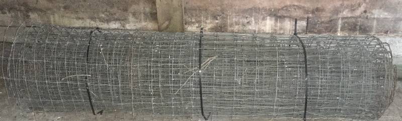 lot 462 image: Roll Of 6 Ft. Chicken Wire