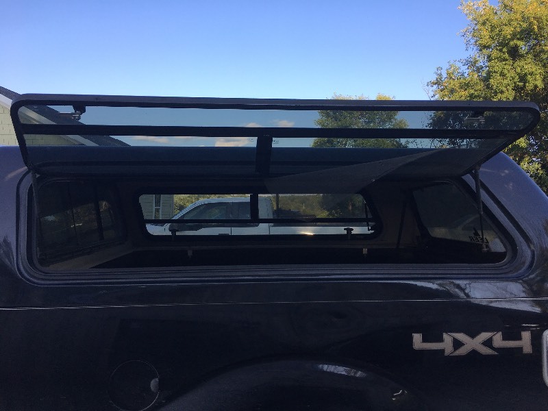 lot 390 image: LEER PICKUP TRUCK TOPPER Fits Ford F1-50 2009 thru 2014