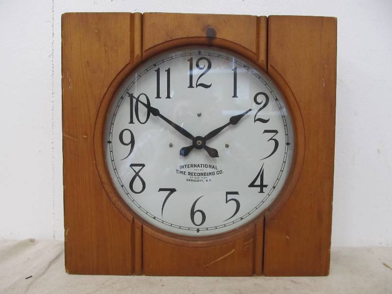lot 11 image: Nice Old Vintage International Time Recording Co. Wall Clock 