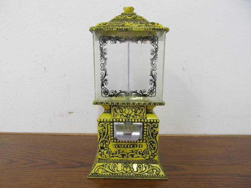 lot 26 image: Nice Vintage Tea Venderette Vending Machine