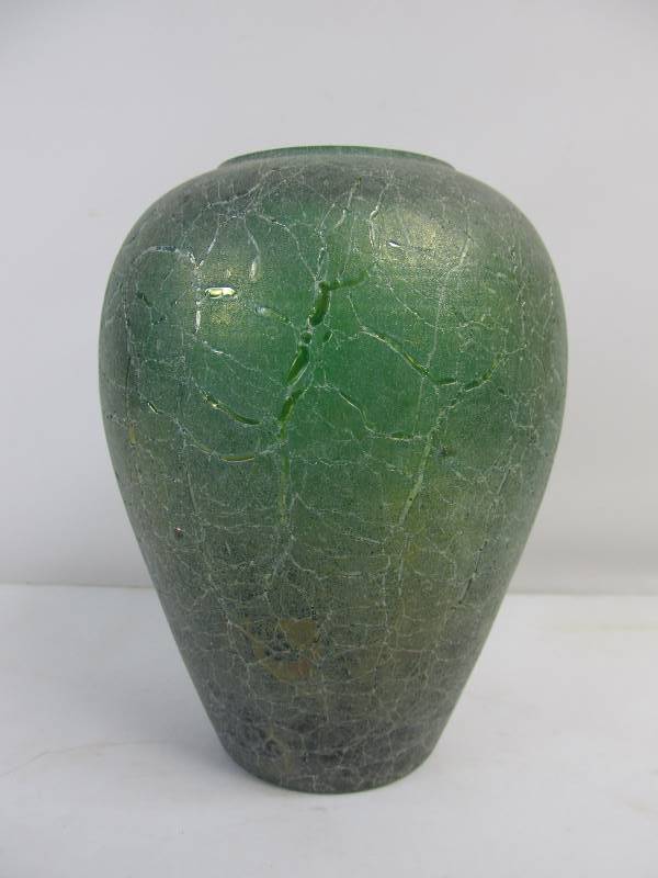 lot 76 image: Vintage Green Stretched Art Glass Vase