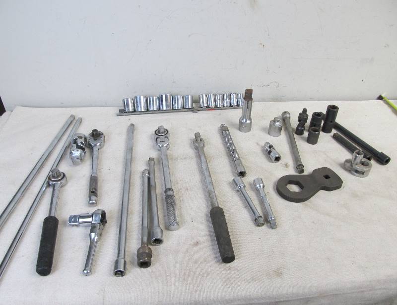lot 93 image: Nice Lot of Socket Wrenches Sockets Extensions etc.