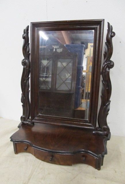 lot 102 image: Beautiful Antique Dresser Cabinet Mirror