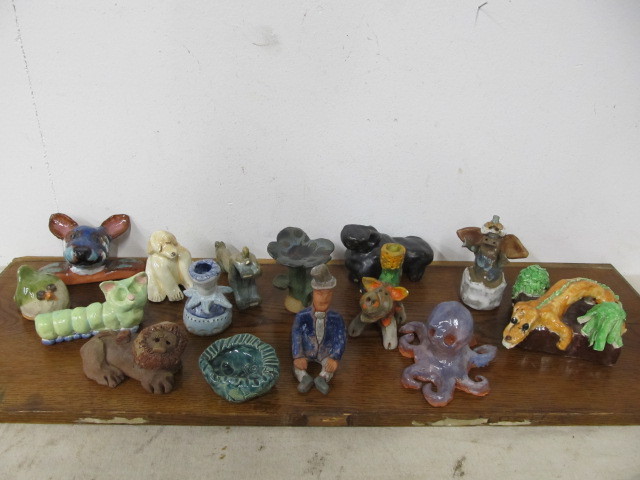 lot 111 image: Lot of Folk Art Pottery