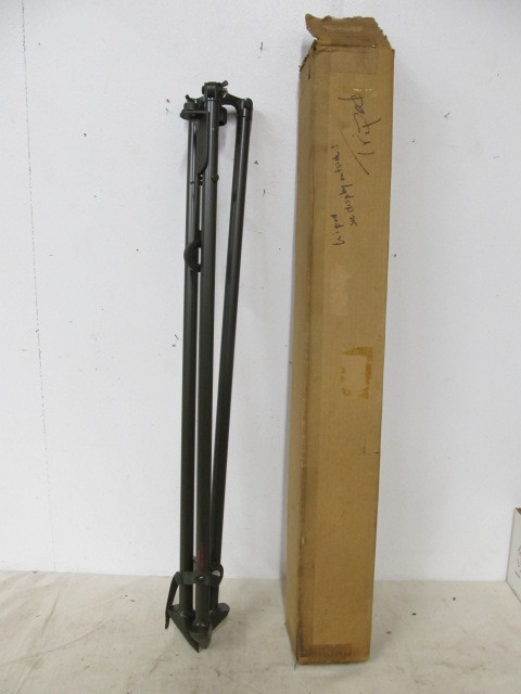 lot 106 image: NOS Old Vintage Military Tripod Stand