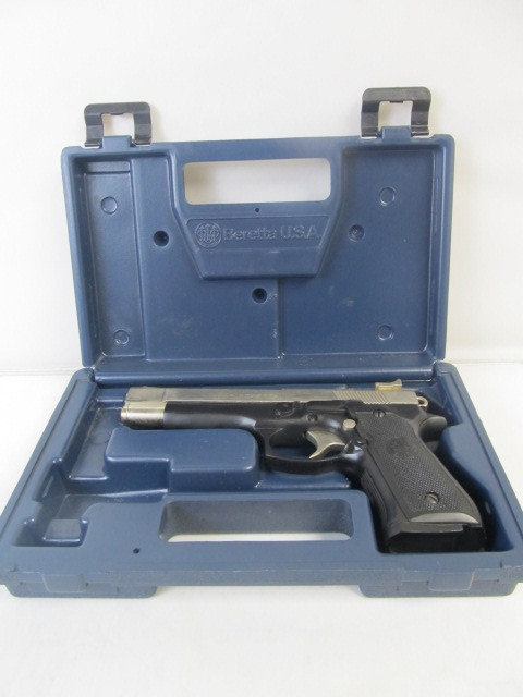 lot 138 image: Vintage BERETTA Air Pistol wCase