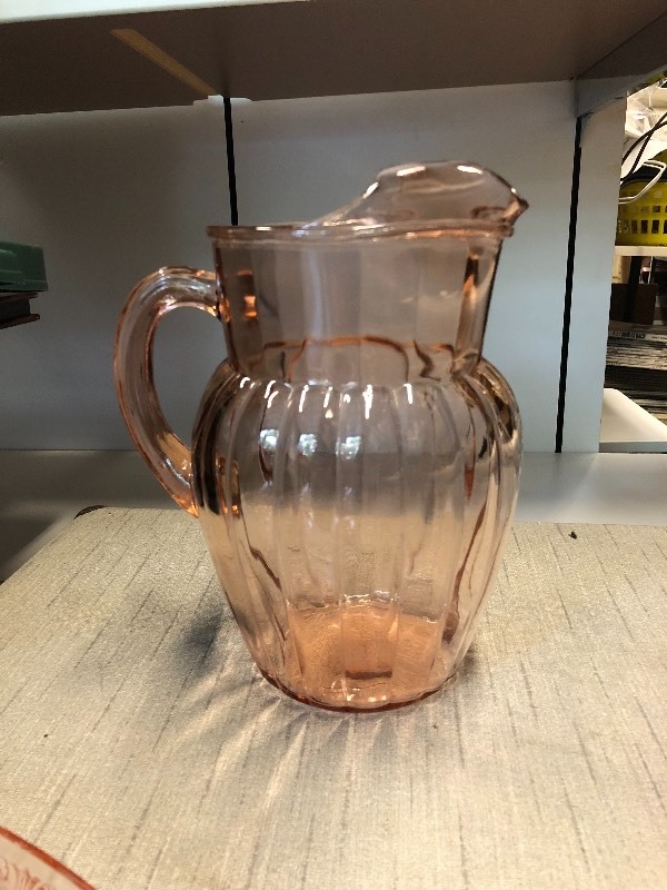 lot 216 image: Lot of Vintage Pink Depression Glass