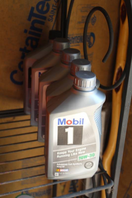 lot 26 image: Lot of (5) Mobil 1 10W-30 Motor Oil