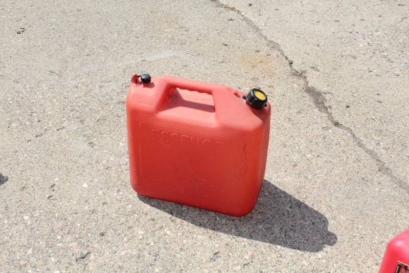 lot 32 image: Plastic Gasoline Can