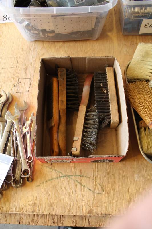 lot 82 image: Steel Wire Brushes