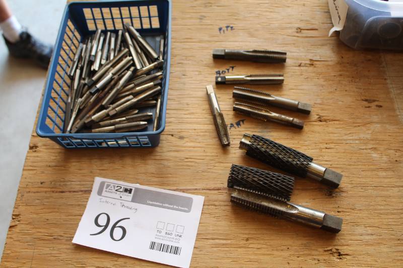 lot 96 image: Internal Thread Tap Set