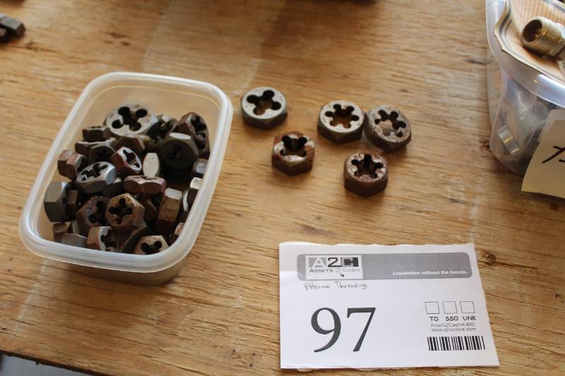 lot 97 image: External Thread Die Set
