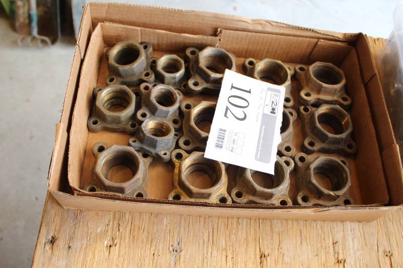 lot 102 image: Pipe Mounts