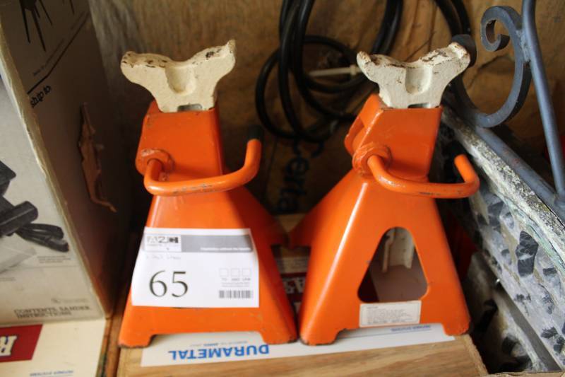 lot 65 image: Lot of (2) Jack Stands