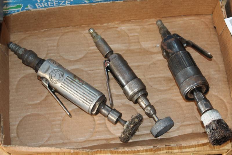 lot 62 image: Lot of (3) Pneumatic Grinders