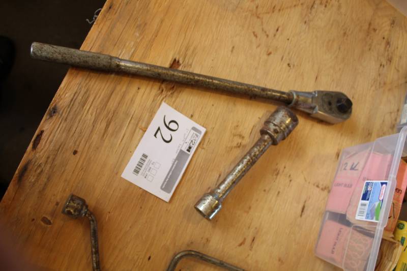 lot 92 image: Snap-on Ratchet Wrench w Socket, Extension