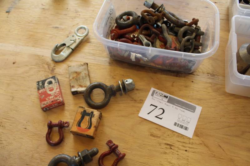 lot 72 image: Chain Repair Kit, Eye Hooks
