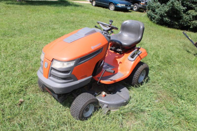 lot 1 image: Husqvarna YTH20K46 46-in. 20 hp. Lawn Tractor