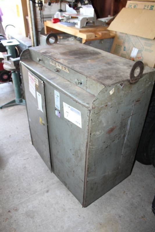lot 7 image: Rolling Tool Chest