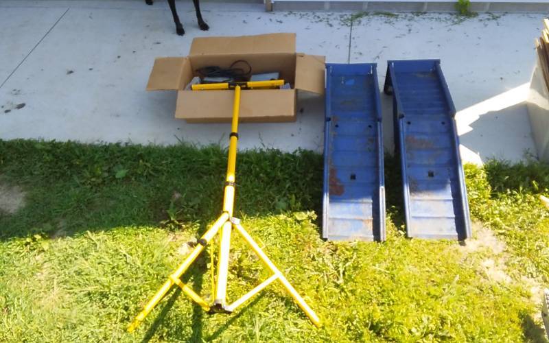 lot 16 image: Pair Of Metal Car Ramps, Double Halogen Work Light