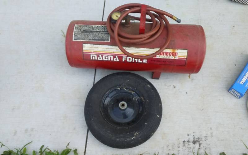 lot 18 image: Sanborn Portable Air Tank