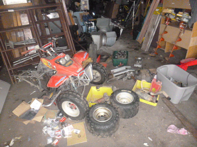 lot 17 image: 4 Wheeler Parts