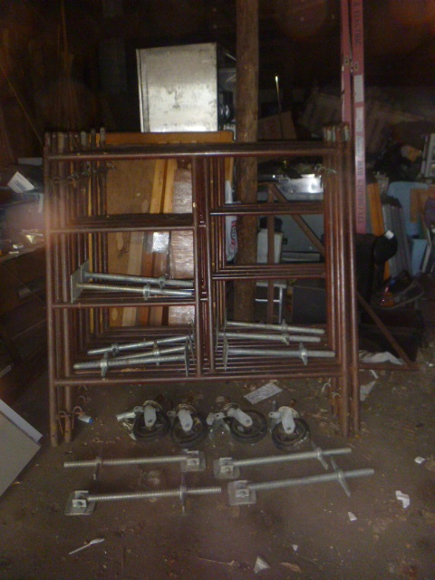 lot 16 image: Scaffolding with Leveling Jacks