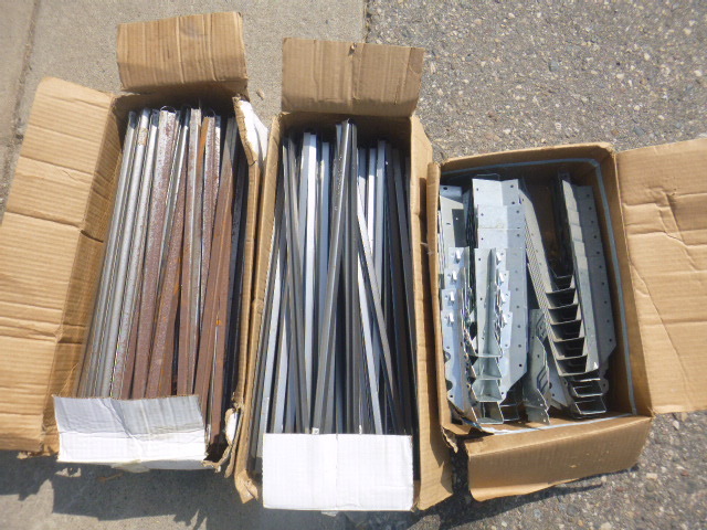 lot 26 image: 2 Boxes of Truss Spacers