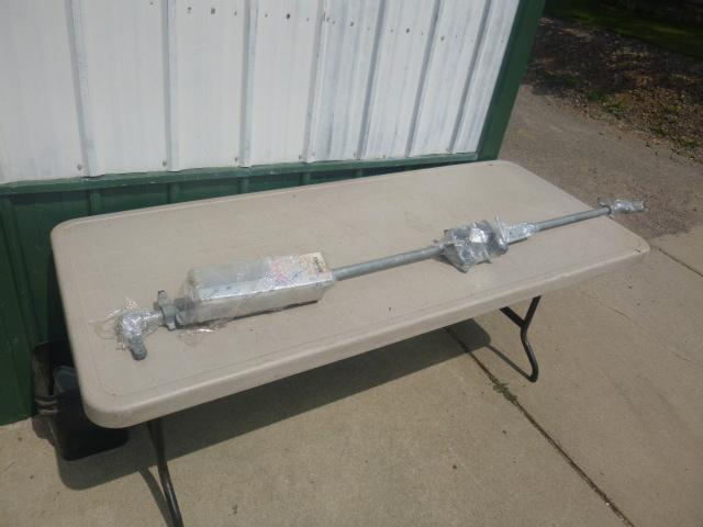 lot 31 image: Enclosed Trailer Door Latch