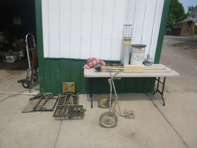 lot 39 image: Miscellaneous Sporting Goods