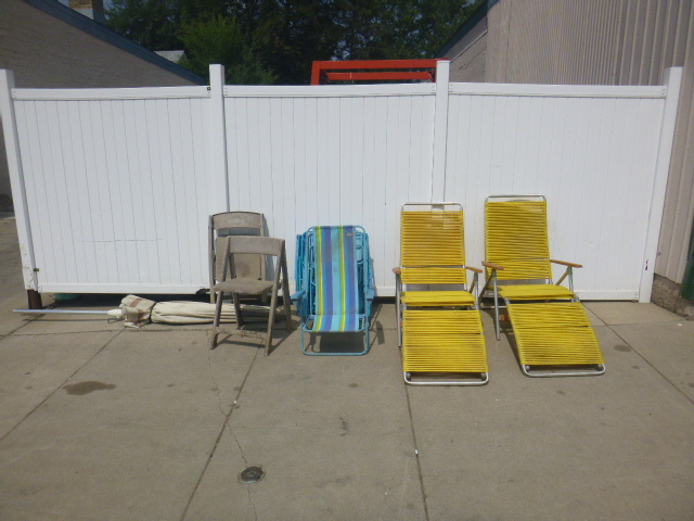 lot 46 image: Outdoor Chairs