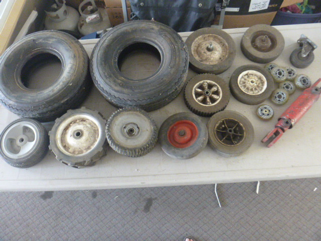 lot 99 image: Miscellaneous Tires and Hydraulic Cylinder