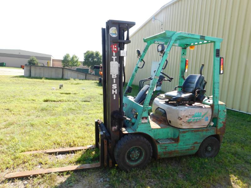 lot 8 image: 1995 Mitsubishi FG15B Forklift