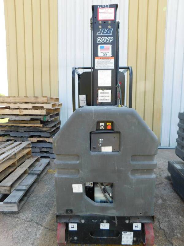 lot 15 image: JLG 20VP Man Lift