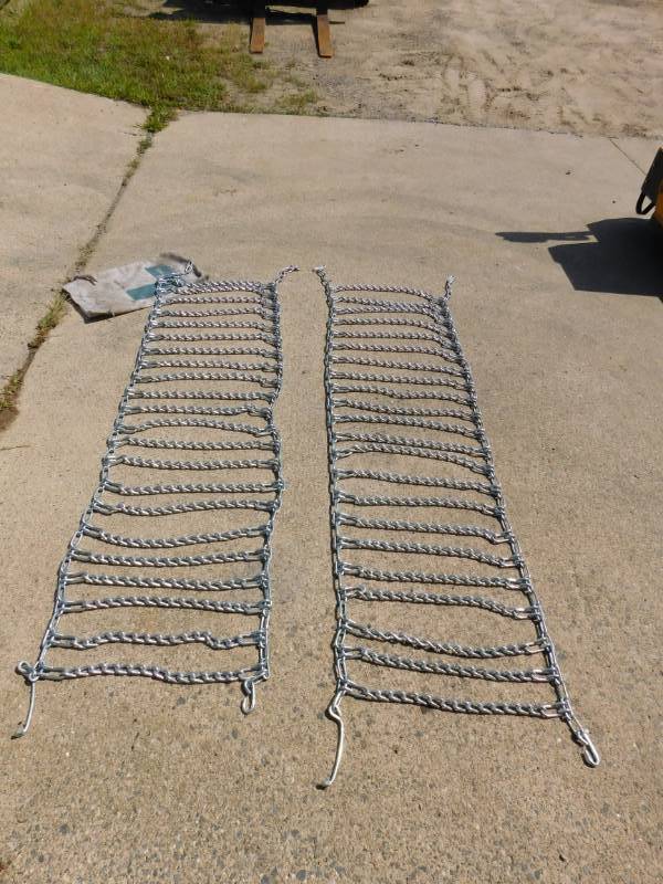 lot 52 image: Set of New Tire Chains - 16(w) x 54(l) #2