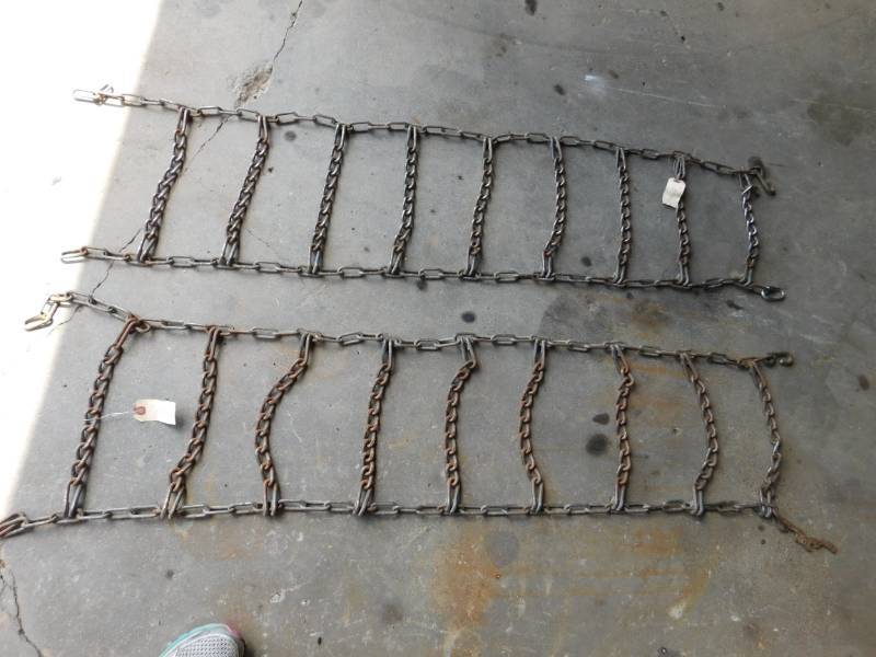 lot 53 image: Set of Used Tire Chains