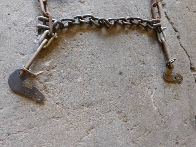 lot 54 image: Set of Use Tire Chains - 16 x 64